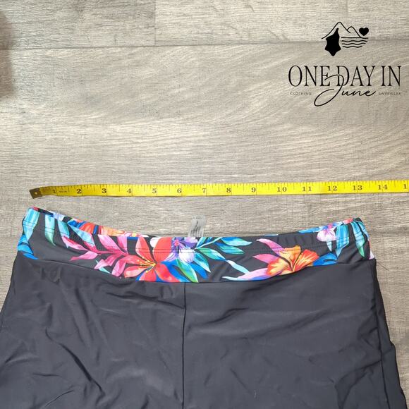 Yonique Strappy Back Boyshort Tankini Swimsuit Size M - Picture 4 of 5